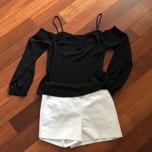 Express XS cold shoulder black long sleeve shirt